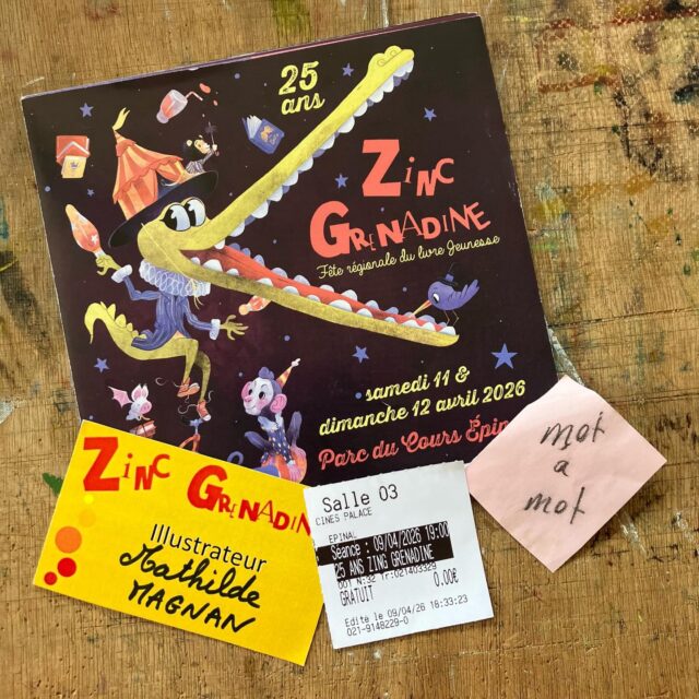 Il y a une semaine (déjà&nbsp;!!!), s’ouvrait la 25e édition du Zinc Grenadine&nbsp;!

Cette magnifique fête du livre a su tenir toutes ses promesses ( même si j’aurais bien refait un tour de manèzzzzze 😉), on s’y sent toujours aussi bien et on a toujours autant envie d’y retourner&nbsp;!

Merci à toustes les organisateurices pour cette énergie déployée&nbsp;! 
Merci à Xavier pour ton accueil 
Merci aux auteurices pour les discussions et les fous rires 
Merci à la bonne bière et aux plaids de mamies
Merci à toutes les classes rencontrées et si bien préparées 
Merci au public, pour les échanges et les rencontres 
Un GROS merci en particulier à Dom et Libeth, mais à toute la folle équipe des zingueuses et zingueurs&nbsp;: je reviens quand vous voulez 😁😁😁!!

@zincgrenadine 

#zincgrenadine #zincgrenadine2026 #fetedulivrejeunesse #dédicaces #rencontresscolaires #plaiddemamy