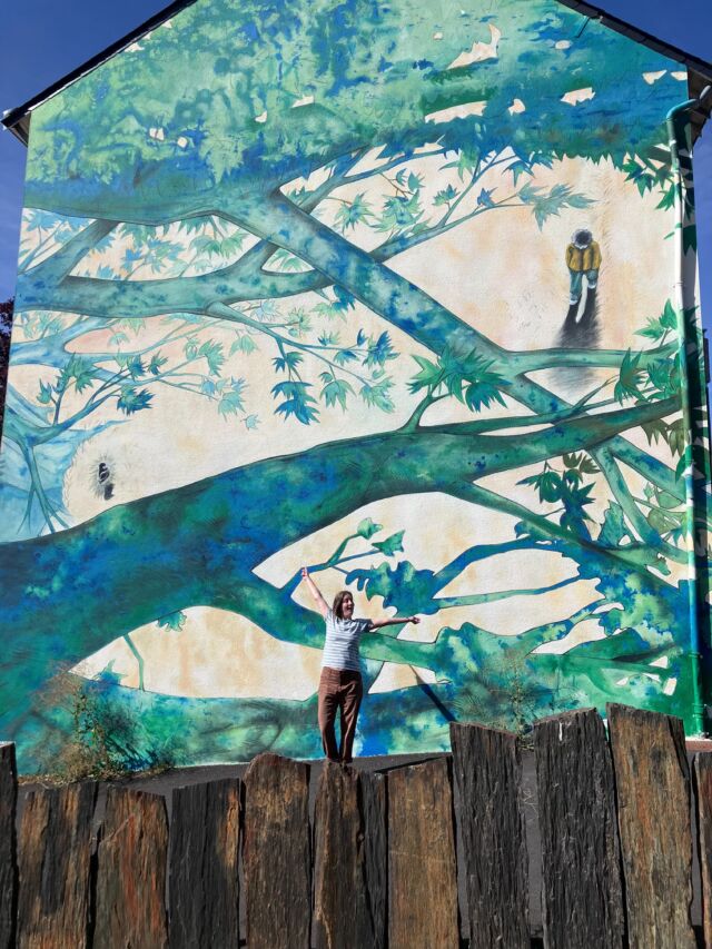 En passant, sur la route des vacances, on a fait un petit détour par Grandchamp-des-Fontaines pour voir en vrai la fresque de Gipsy&nbsp;!!
C’est super chouette, bravo à Plus de couleurs et encore merci à la Communauté de communes d’Erdre et Gesvres et à la Mairie de Grandchamp des Fontaines ☺️☺️!

Et l’enfant sur la dernière photo c’est le modèle de Manu, qui a bien grandi&nbsp;!

#gipsy #fresque #grandchampdesfontaines #erdreetgesvres #illustrationgrandeurnature